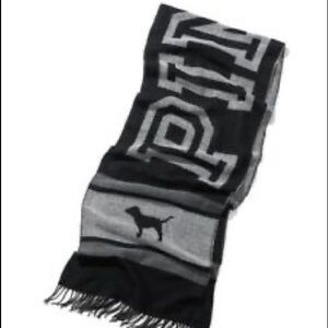 Victoria’s Secret PINK gray winter scarf